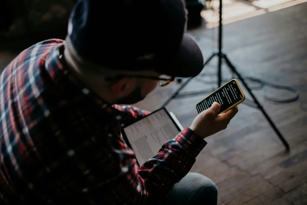 Field service team using a custom Flutter mobile app