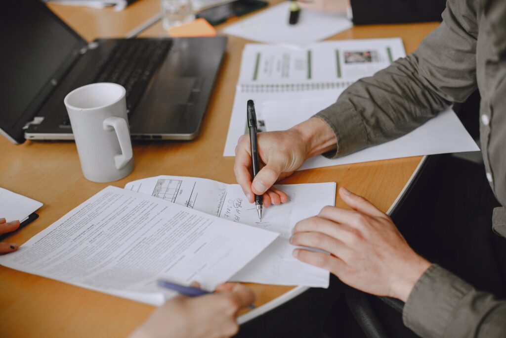 Choosing a dedicated Shopify development staffing model