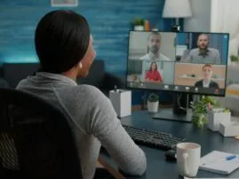 Dedicated React developers vs project-based agency staffing model
