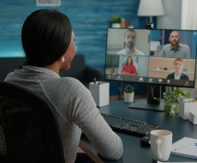 Dedicated React developers vs project-based agency staffing model